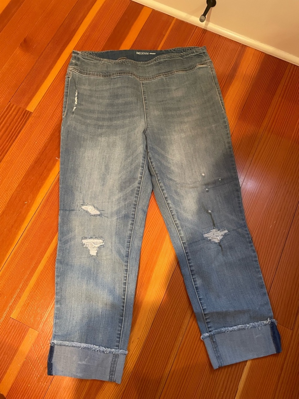 INC International Concepts Light Blue Distressed Cropped Jeans